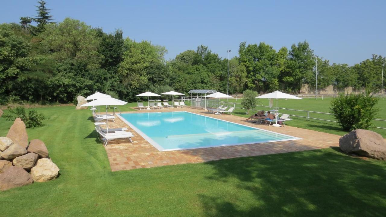Agriturismo La Staffa Валеджо-суль-Минчо Экстерьер фото
