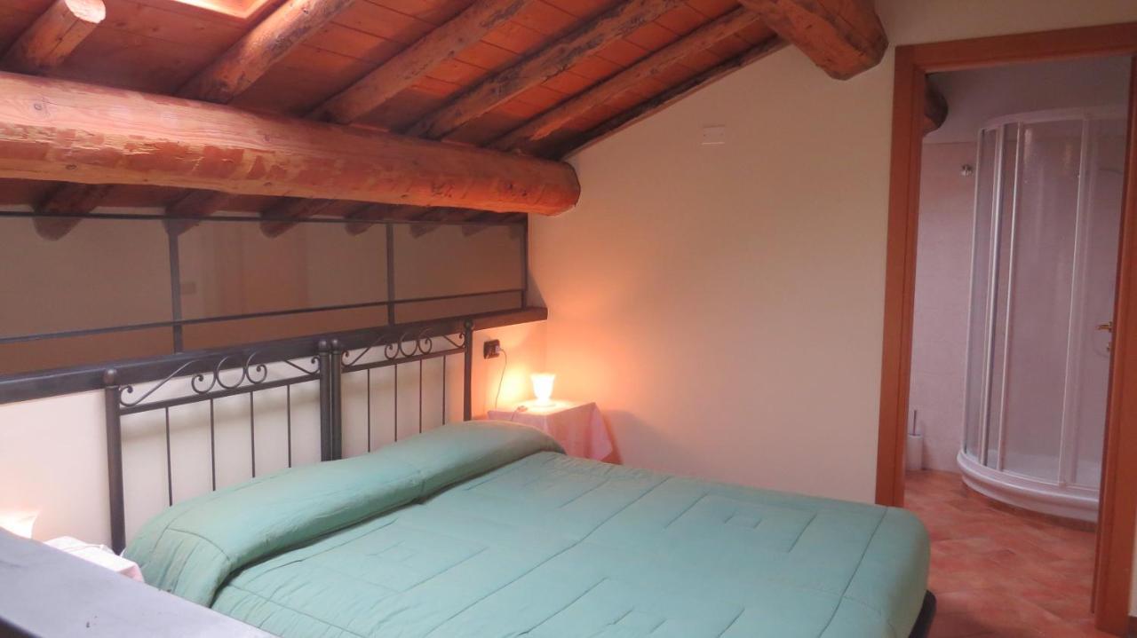 Agriturismo La Staffa Валеджо-суль-Минчо Экстерьер фото