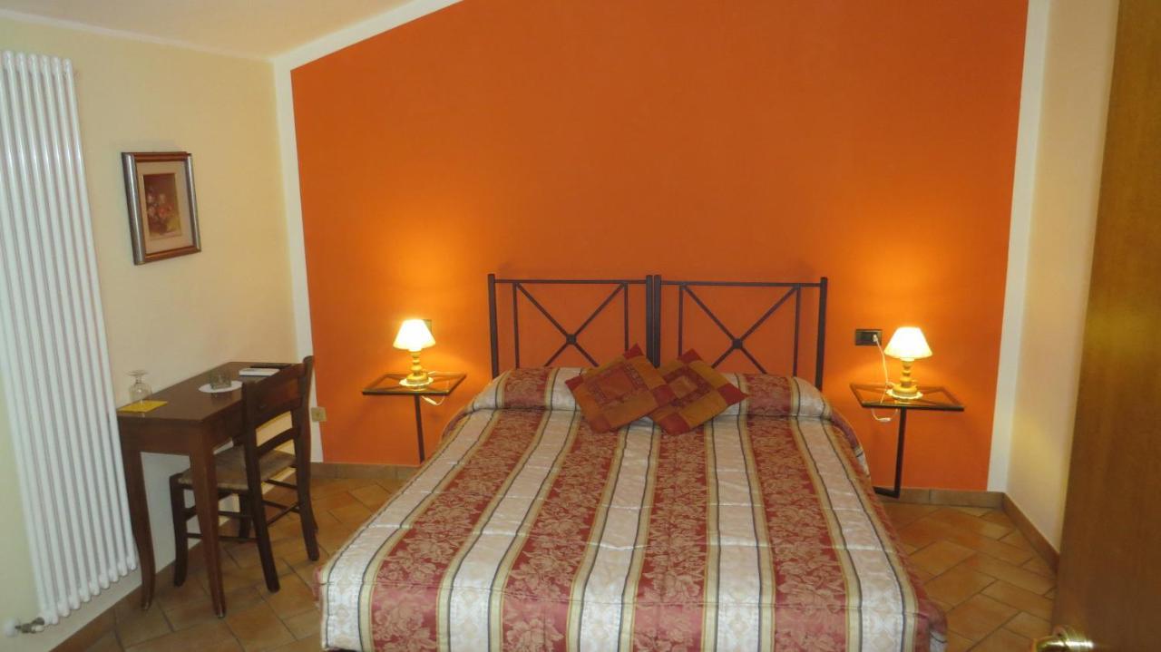 Agriturismo La Staffa Валеджо-суль-Минчо Экстерьер фото