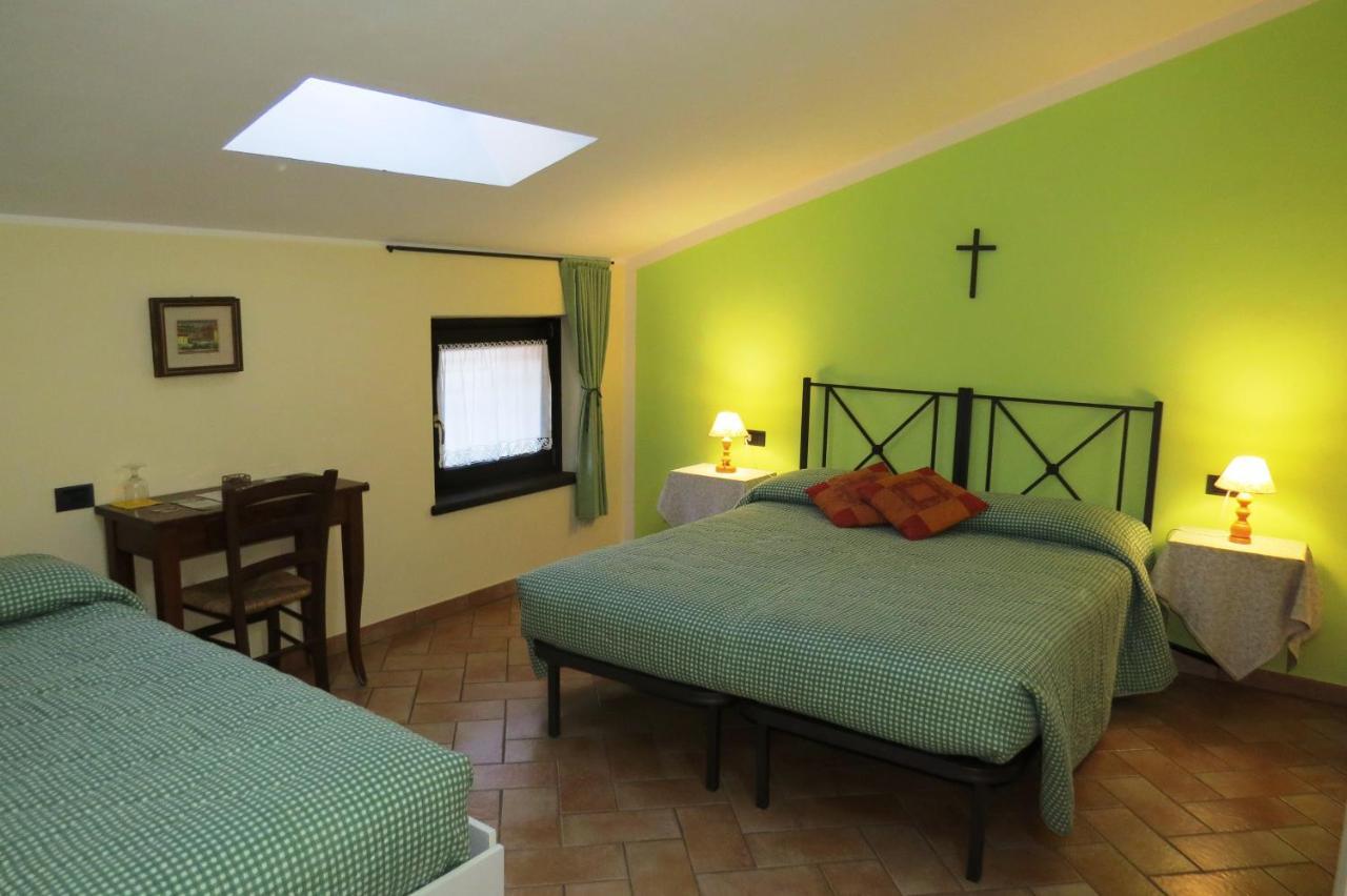 Agriturismo La Staffa Валеджо-суль-Минчо Экстерьер фото